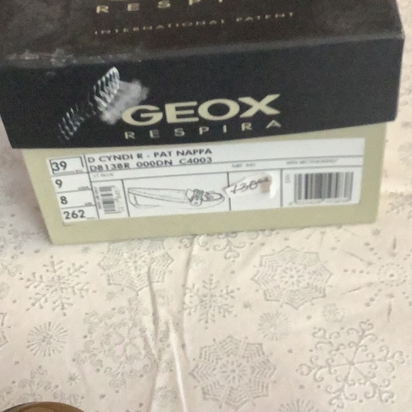 NWT Geox Respira. Shoes - Picture 7 of 8